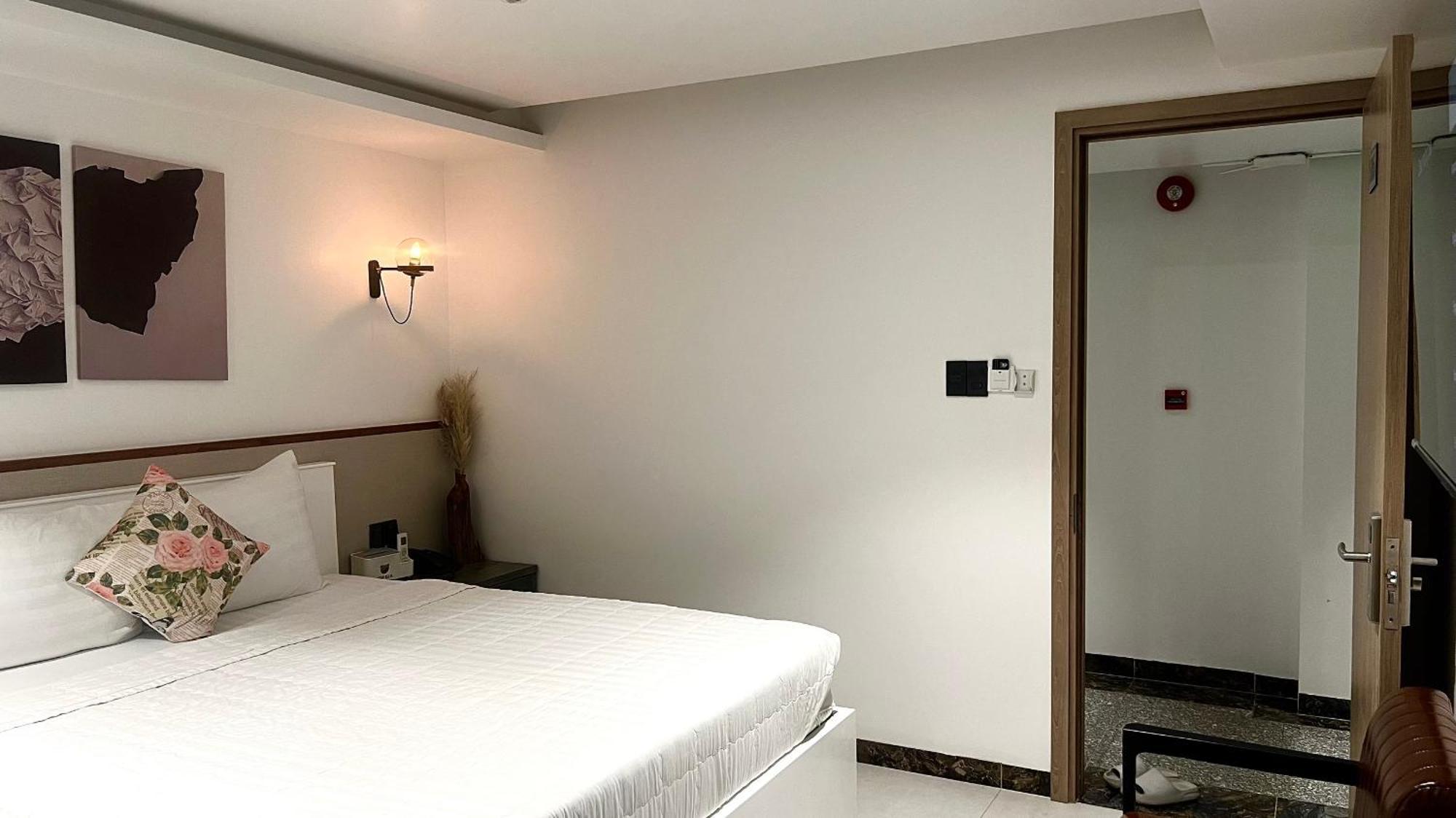 Dong Nhu 2 Hotel *