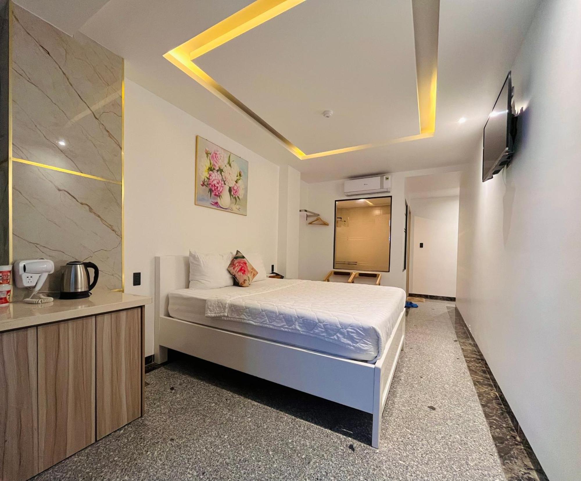 Dong Nhu 2 Hotel *